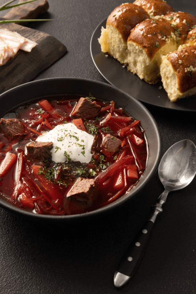 Яркий цвет борща в любое время года